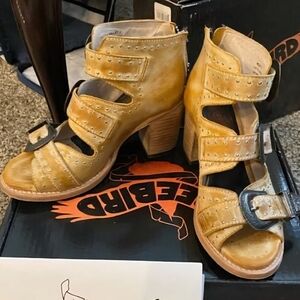 Freebird Violet Banana Sandal